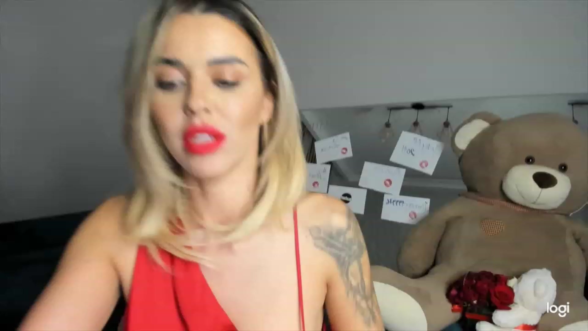 Gallery image thumbnail from DJMonica's myfreecams stream on, 02/14/2024, 16:02 image 2 of 20