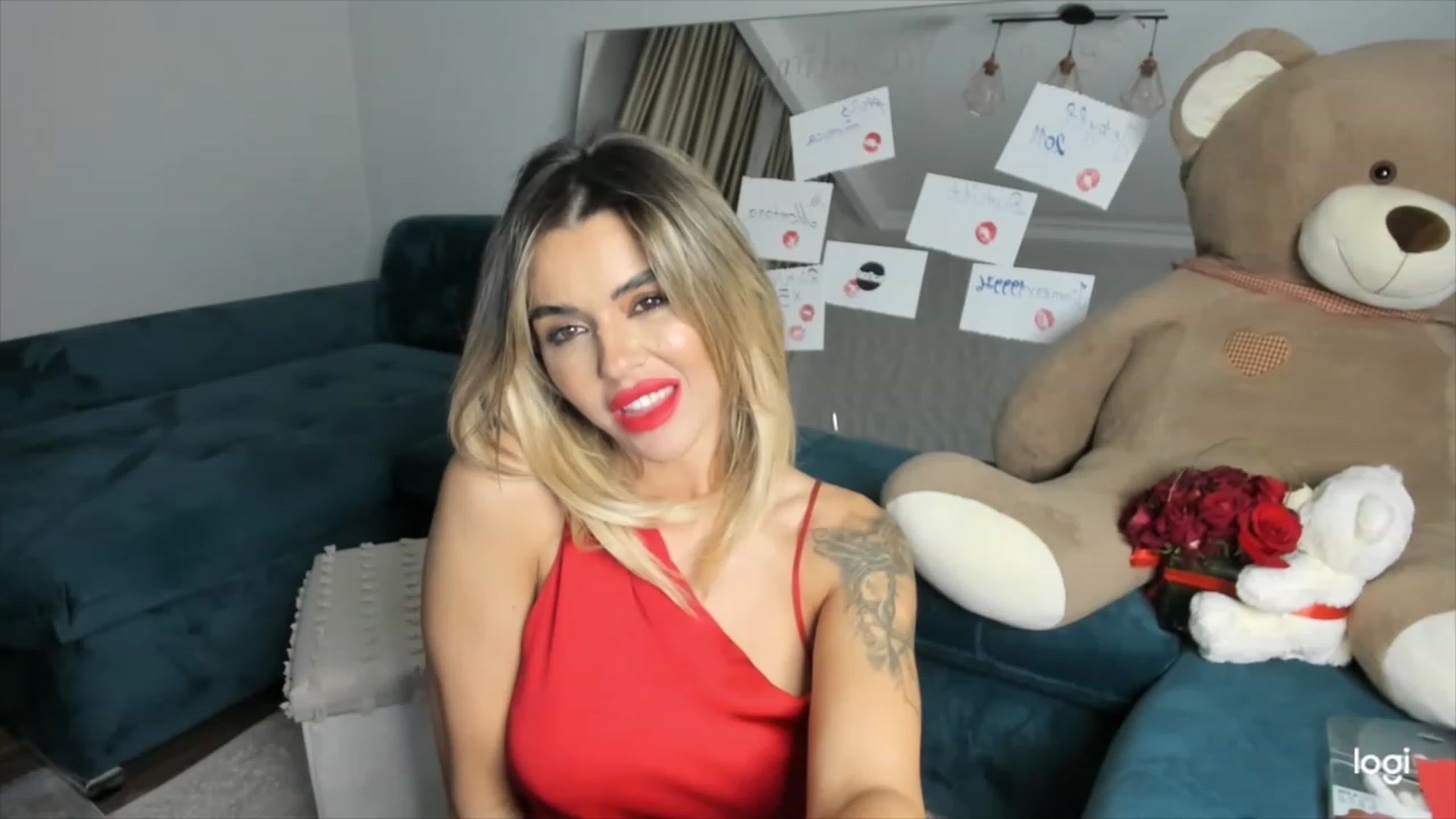 Gallery image thumbnail from DJMonica's myfreecams stream on, 02/14/2024, 16:02 image 4 of 20