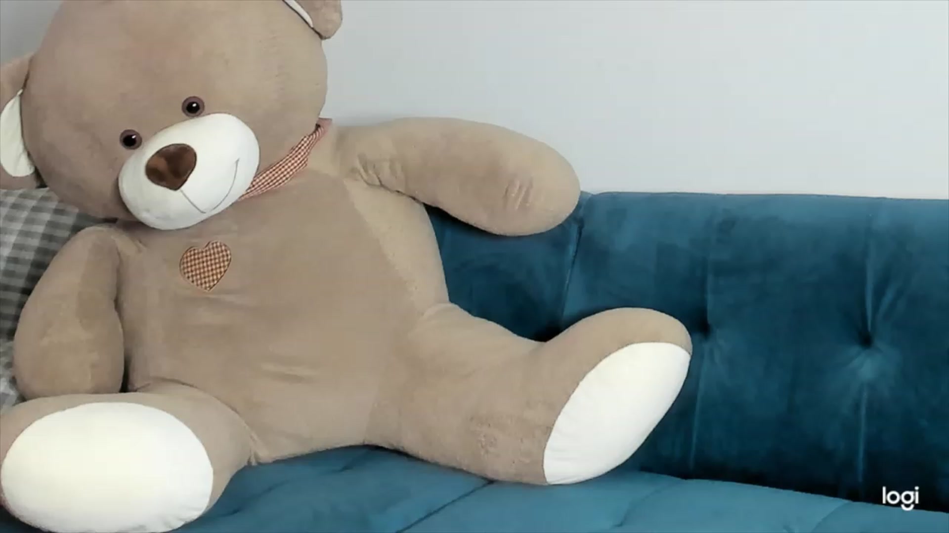 Gallery image thumbnail from DJMonica's myfreecams stream on, 02/21/2024, 14:19 image 17 of 20
