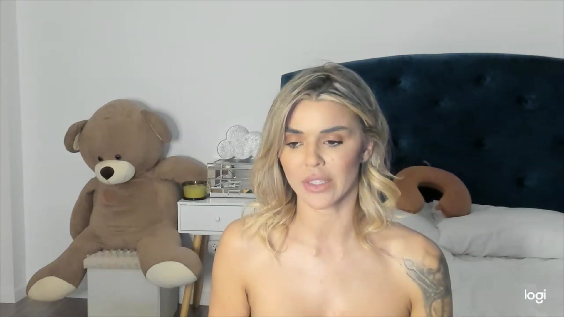 Gallery image thumbnail from DJMonica's myfreecams stream on, 02/23/2024, 12:45 image 6 of 20
