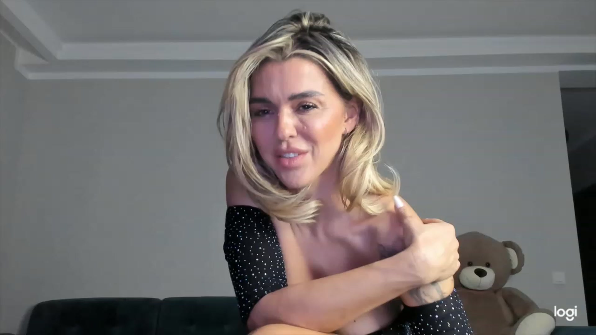 Gallery image thumbnail from DJMonica's myfreecams stream on, 02/25/2024, 15:03 image 14 of 20