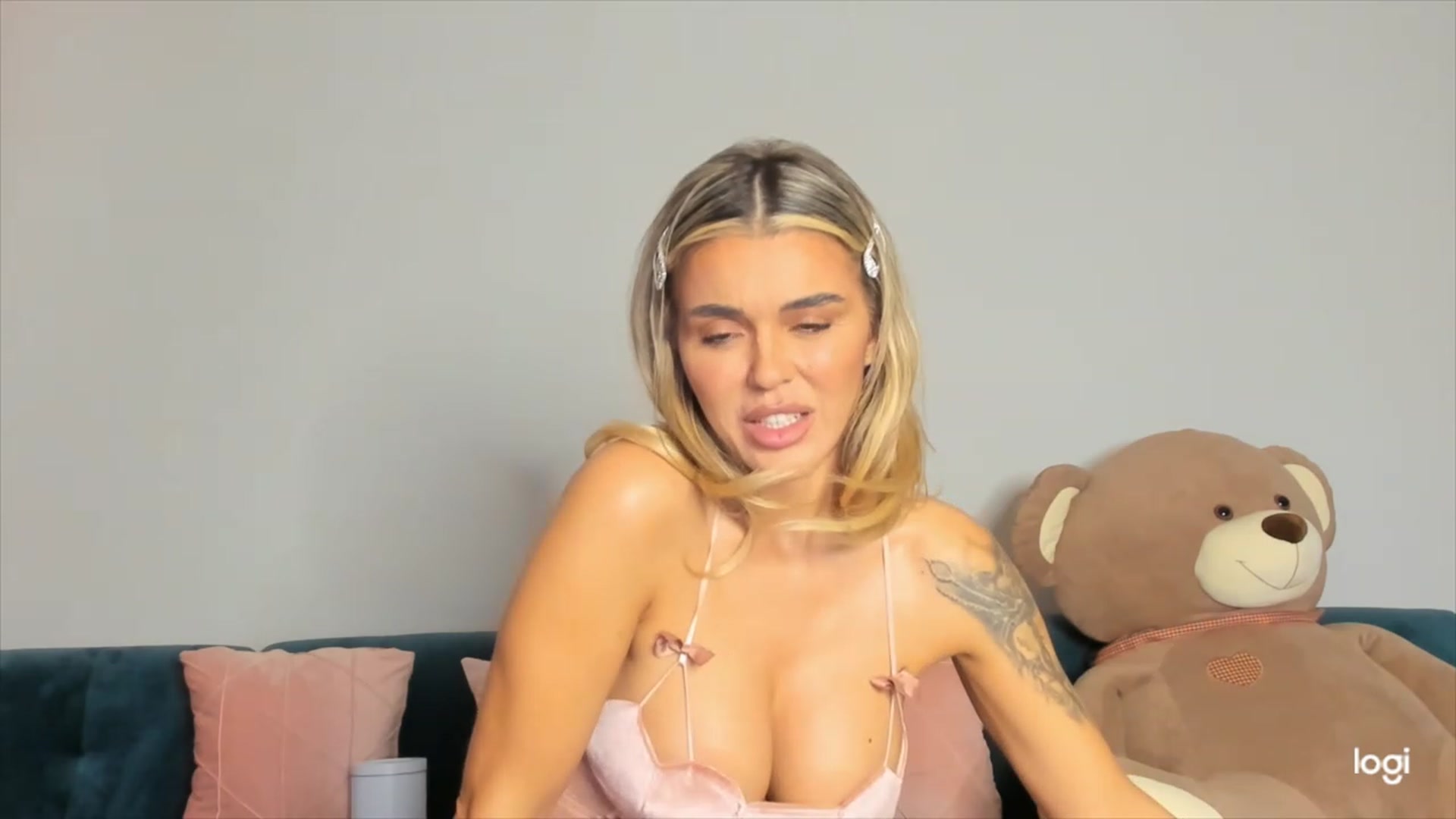 Gallery image thumbnail from DJMonica's myfreecams stream on, 02/27/2024, 12:09 image 20 of 20