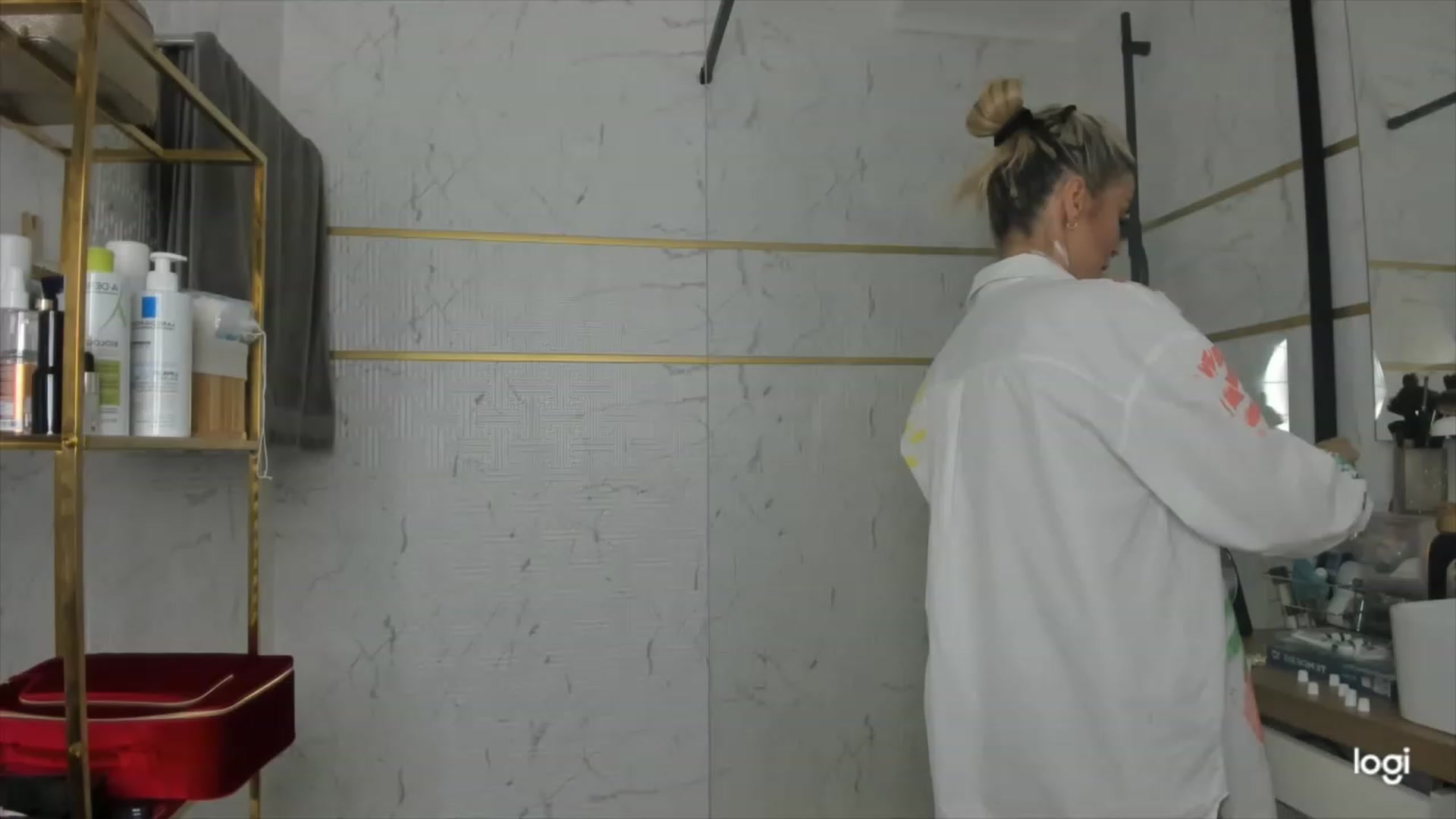 Gallery image thumbnail from DJMonica's myfreecams stream on, 03/01/2024, 14:03 image 4 of 20