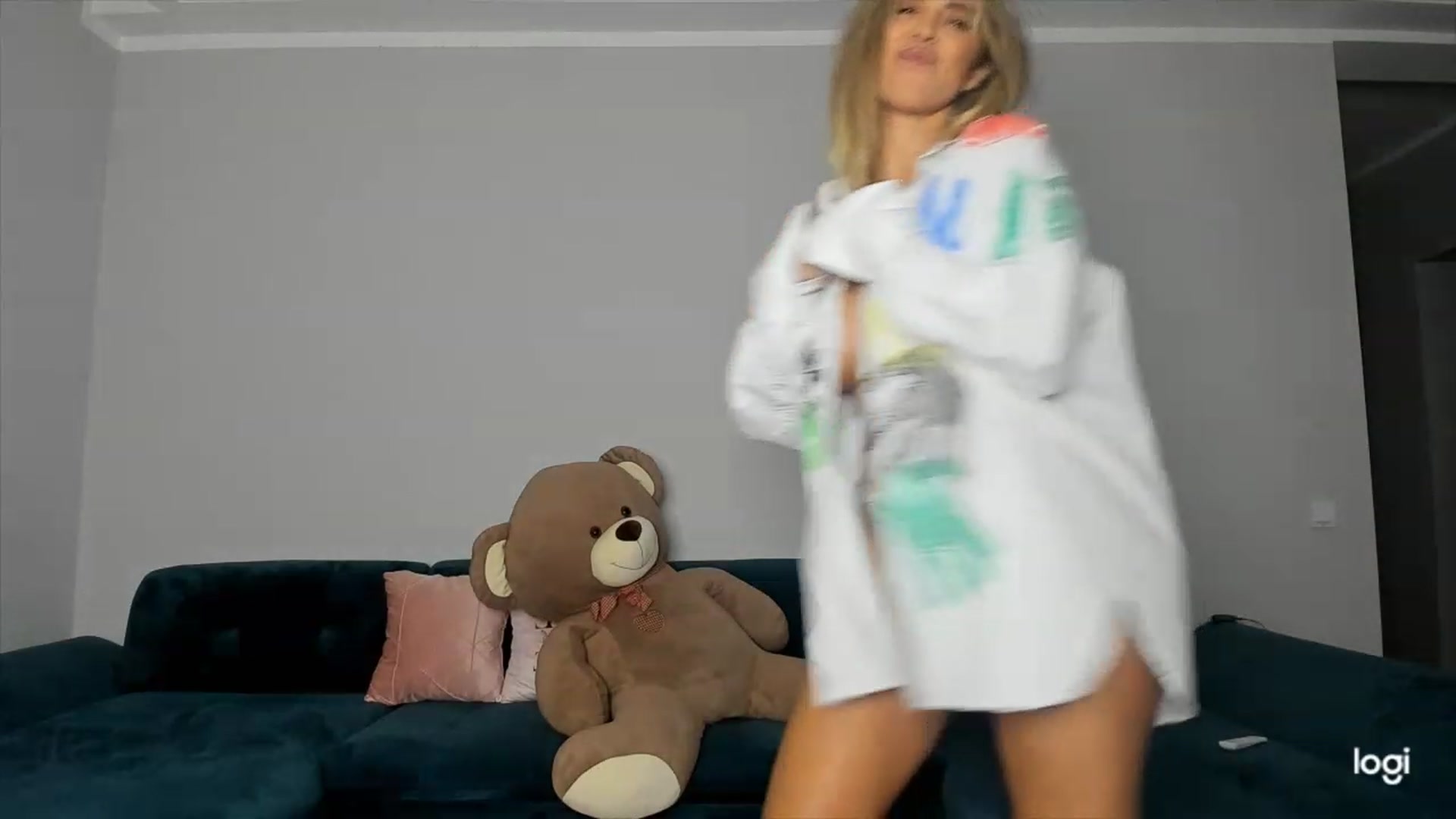 Gallery image thumbnail from DJMonica's myfreecams stream on, 03/01/2024, 15:55 image 19 of 20