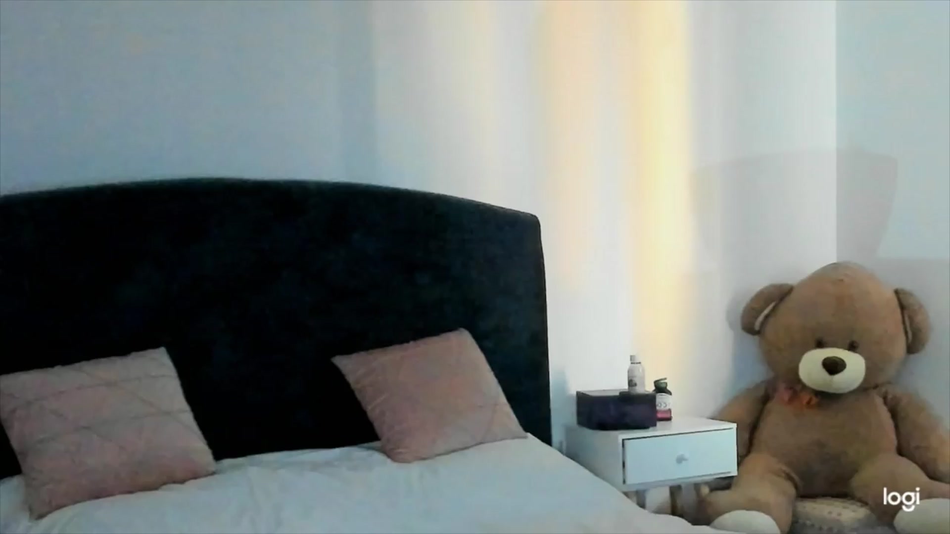 Gallery image thumbnail from DJMonica's myfreecams stream on, 03/23/2024, 15:05 image 10 of 20
