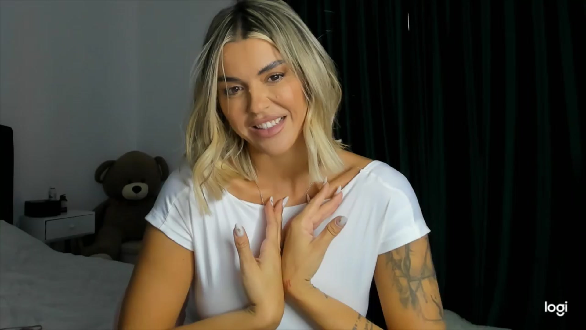 Gallery image thumbnail from DJMonica's myfreecams stream on, 03/23/2024, 16:01 image 9 of 20