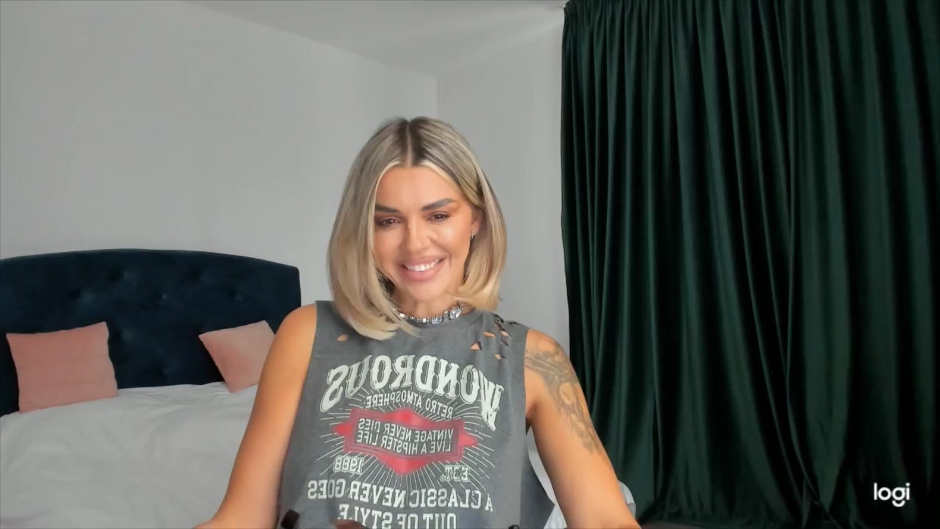 Gallery image thumbnail from DJMonica's myfreecams stream on, 03/25/2024, 11:36 image 3 of 20