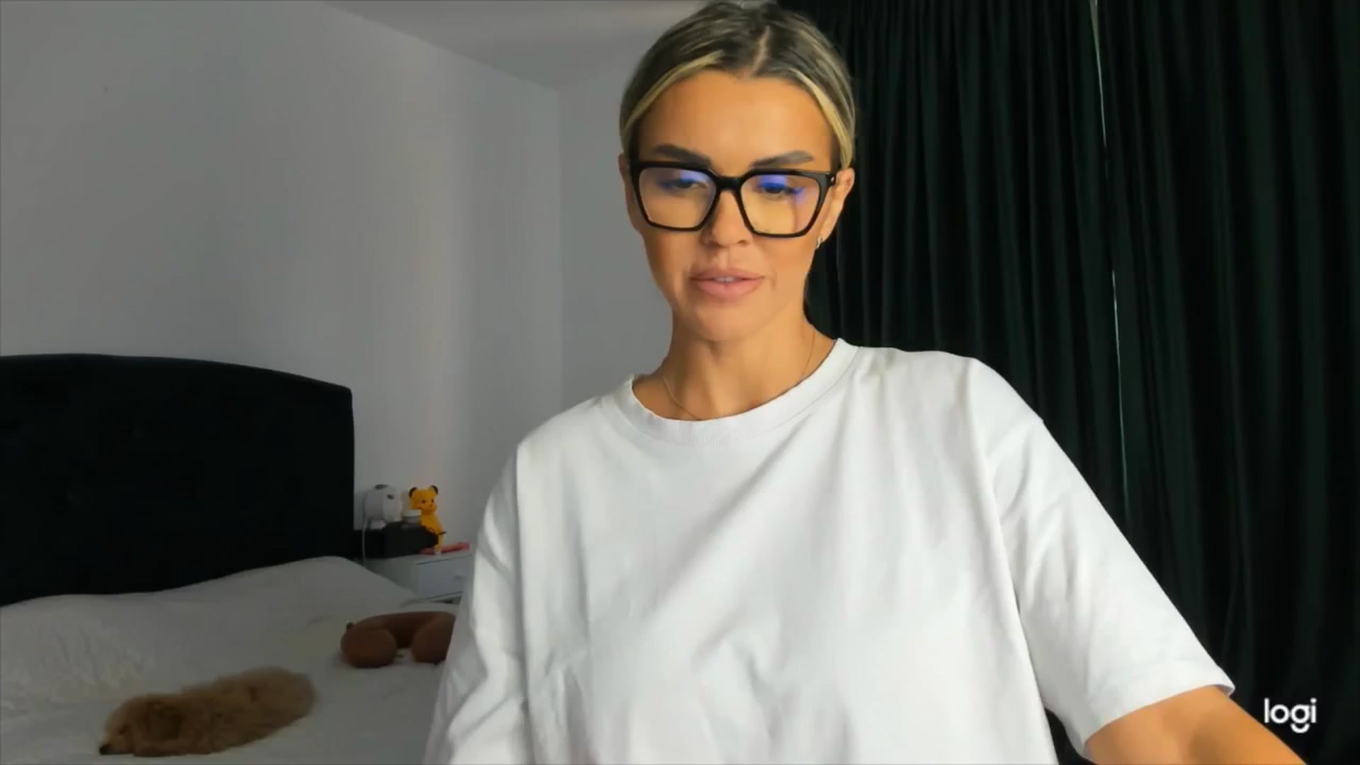 Gallery image thumbnail from DJMonica's myfreecams stream on, 04/24/2024, 10:28 image 5 of 20