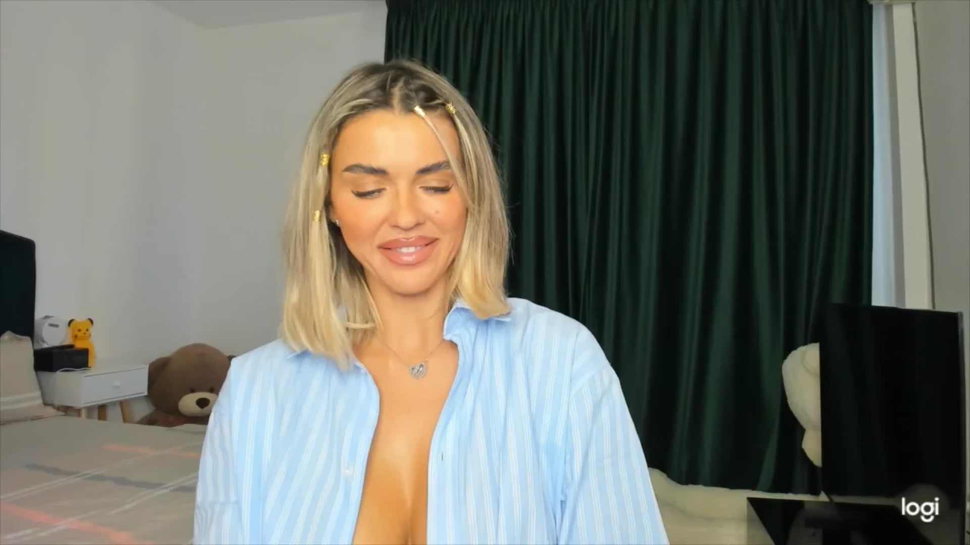 Gallery image thumbnail from DJMonica's myfreecams stream on, 04/28/2024, 14:12 image 1 of 20