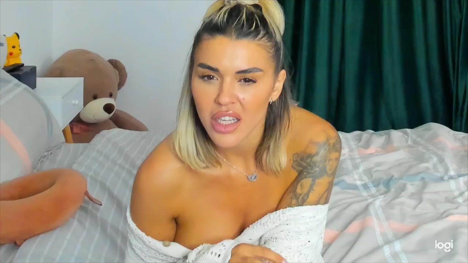 Gallery image thumbnail from DJMonica's myfreecams stream on, 04/29/2024, 14:22 image 1 of 20