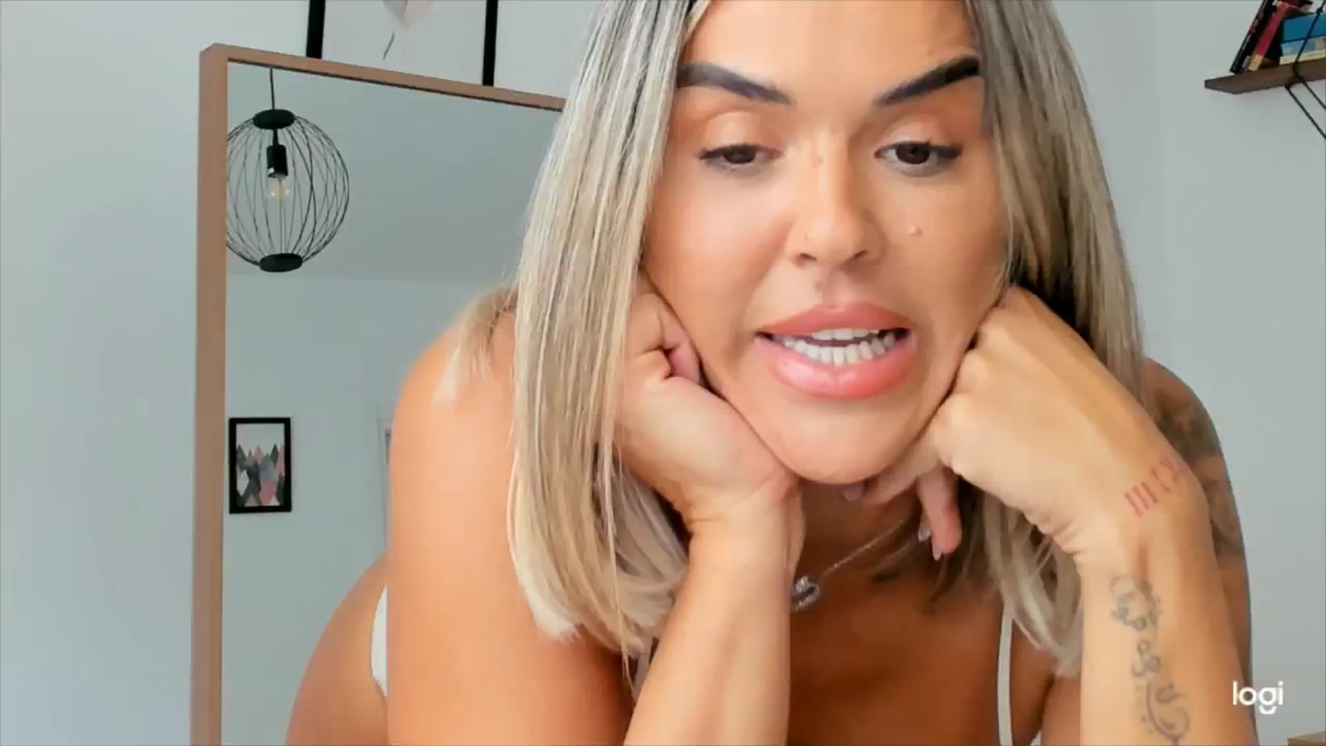 Gallery image thumbnail from DJMonica's myfreecams stream on, 05/20/2024, 14:09 image 16 of 20