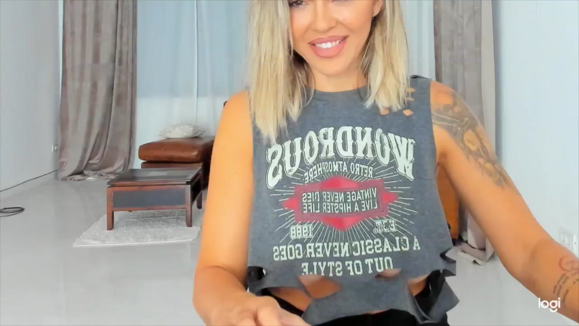 Gallery image thumbnail from DJMonica's myfreecams stream on, 06/03/2024, 10:57 image 10 of 20