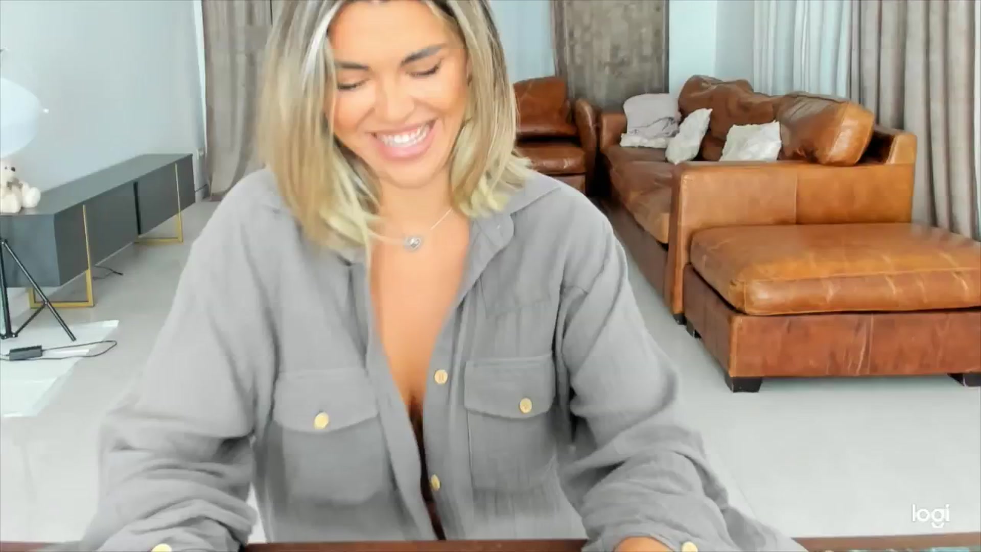 Gallery image thumbnail from DJMonica's myfreecams stream on, 06/14/2024, 12:20 image 12 of 20