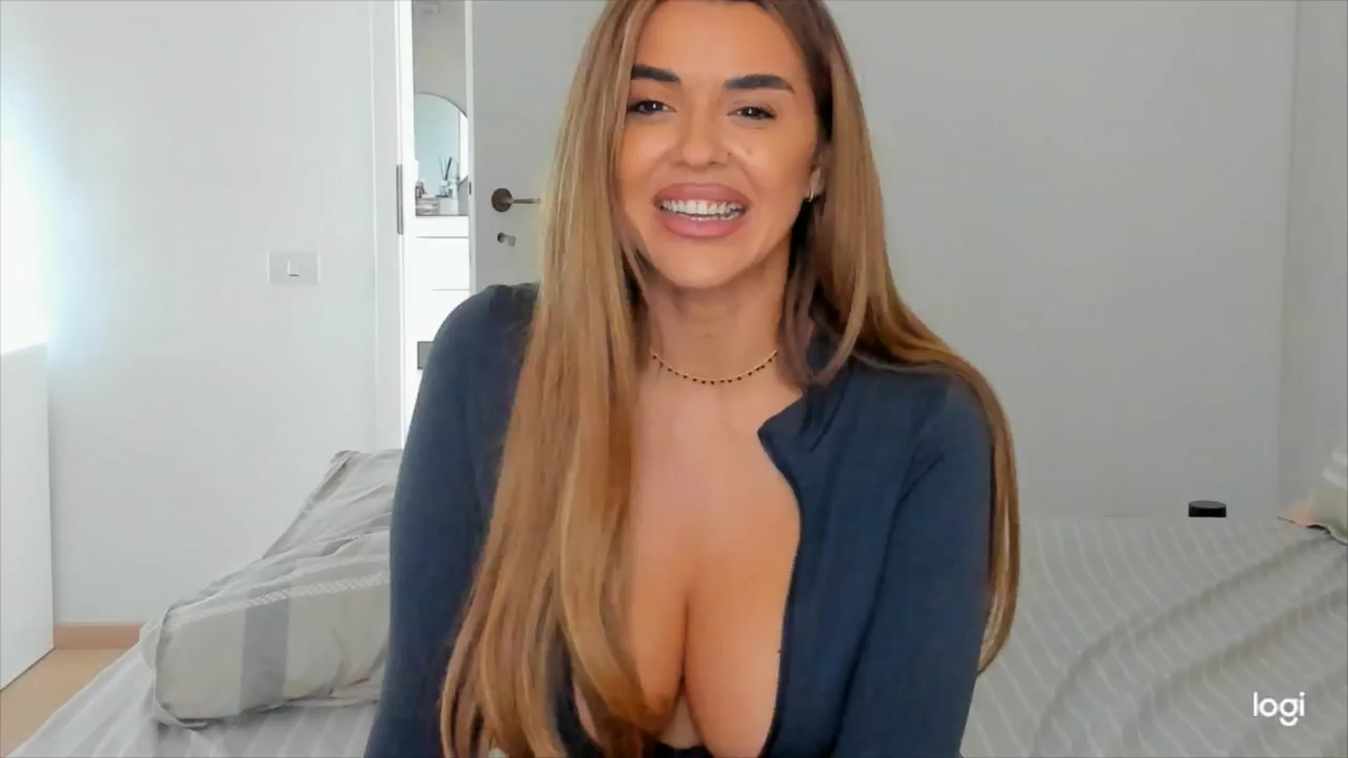 Gallery image thumbnail from DJMonica's myfreecams stream on, 10/09/2024, 14:13 image 17 of 20