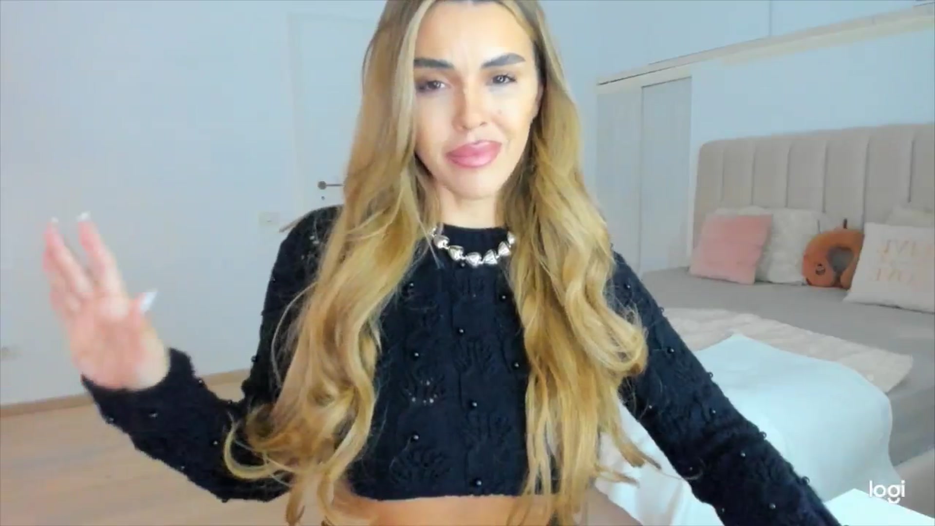 Gallery image thumbnail from DJMonica's myfreecams stream on, 10/22/2024, 15:25 image 11 of 20