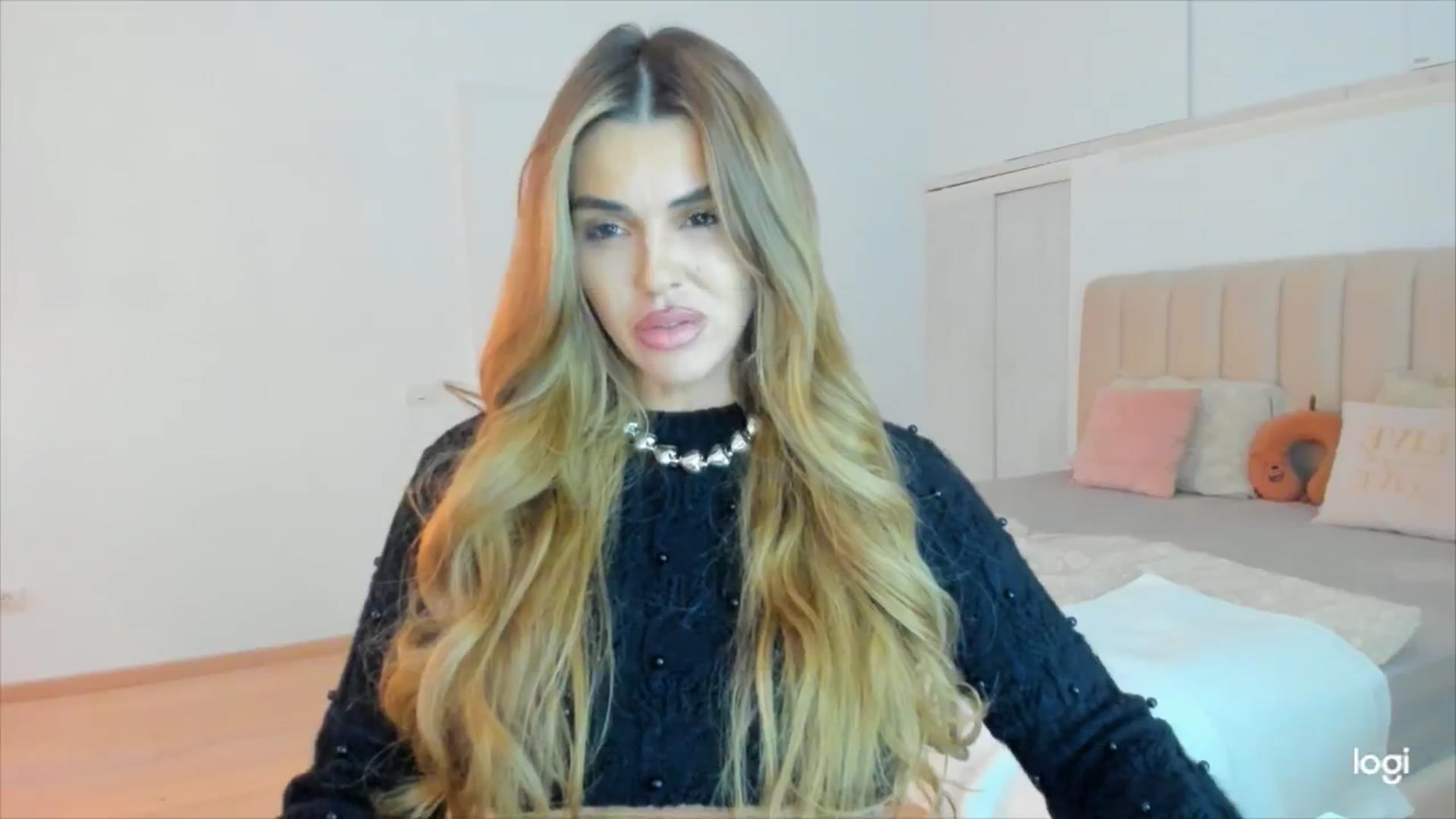 Gallery image thumbnail from DJMonica's myfreecams stream on, 10/22/2024, 15:25 image 5 of 20