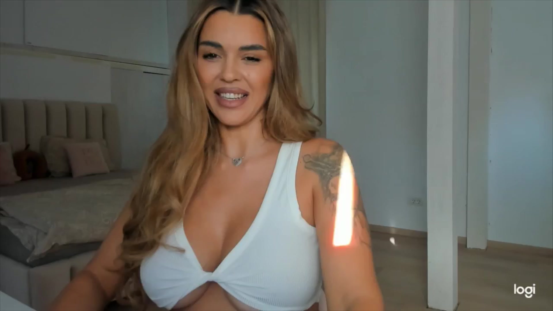 Gallery image thumbnail from DJMonica's myfreecams stream on, 10/23/2024, 13:58 image 6 of 20