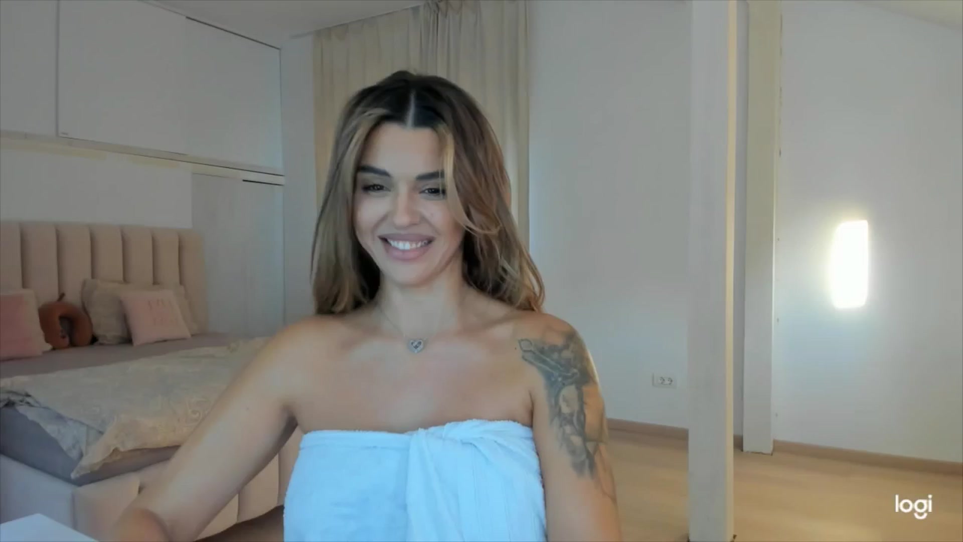 Gallery image thumbnail from DJMonica's myfreecams stream on, 10/23/2024, 15:14 image 2 of 20