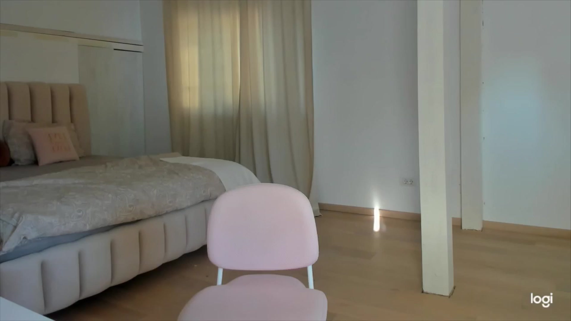 Gallery image thumbnail from DJMonica's myfreecams stream on, 10/25/2024, 13:40 image 12 of 20