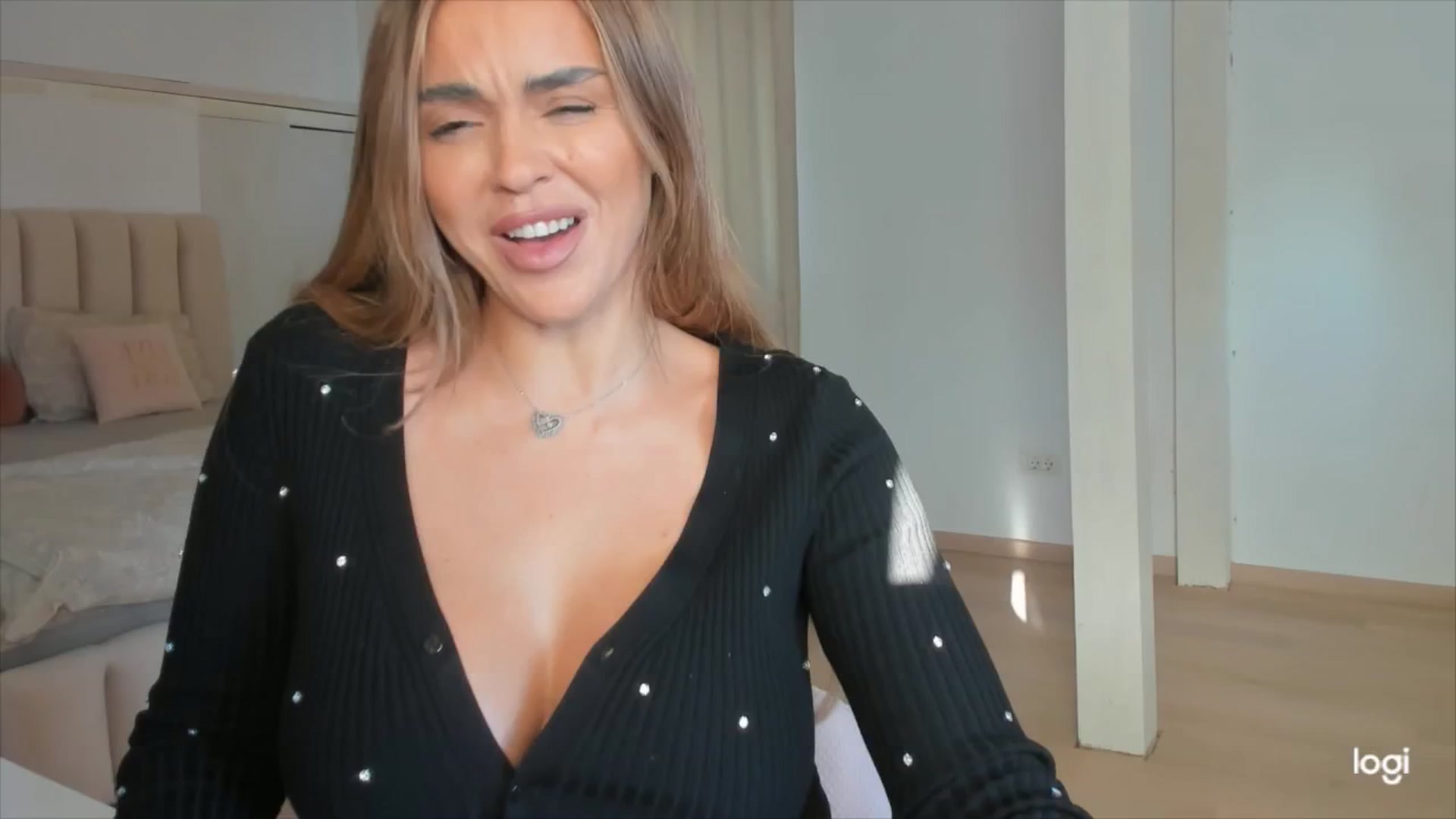 Gallery image thumbnail from DJMonica's myfreecams stream on, 10/25/2024, 13:40 image 6 of 20