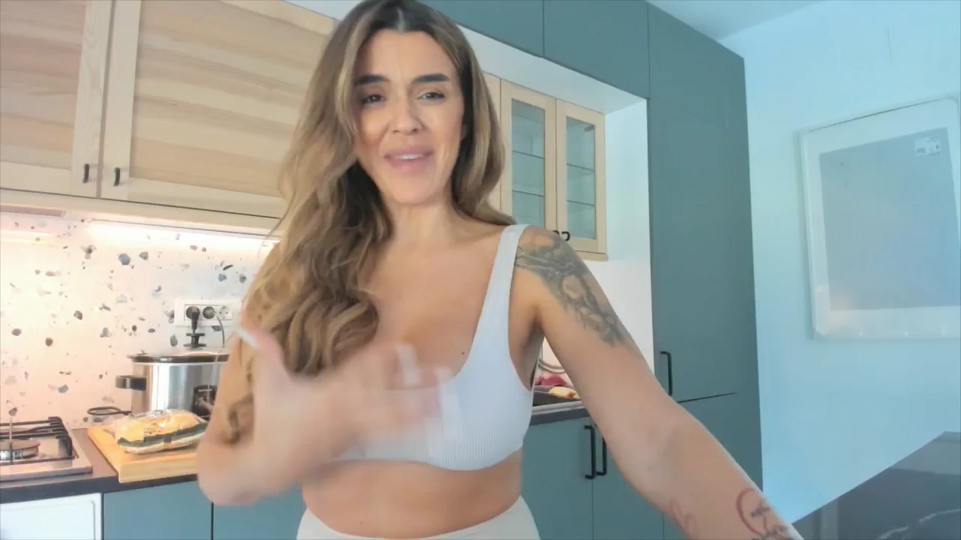 Gallery image thumbnail from DJMonica's myfreecams stream on, 11/05/2024, 12:01 image 14 of 20