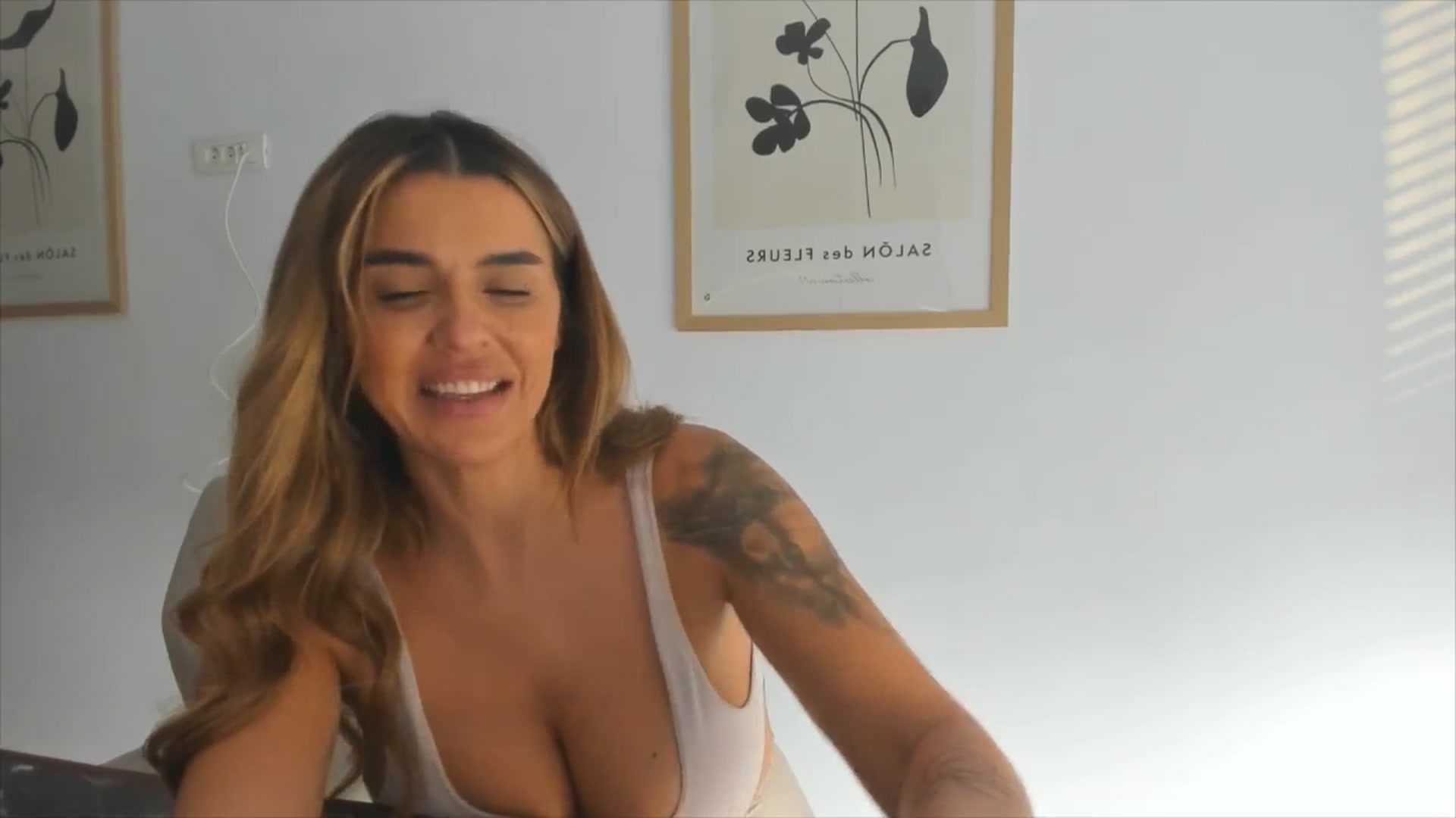 Gallery image thumbnail from DJMonica's myfreecams stream on, 11/05/2024, 14:23 image 15 of 20