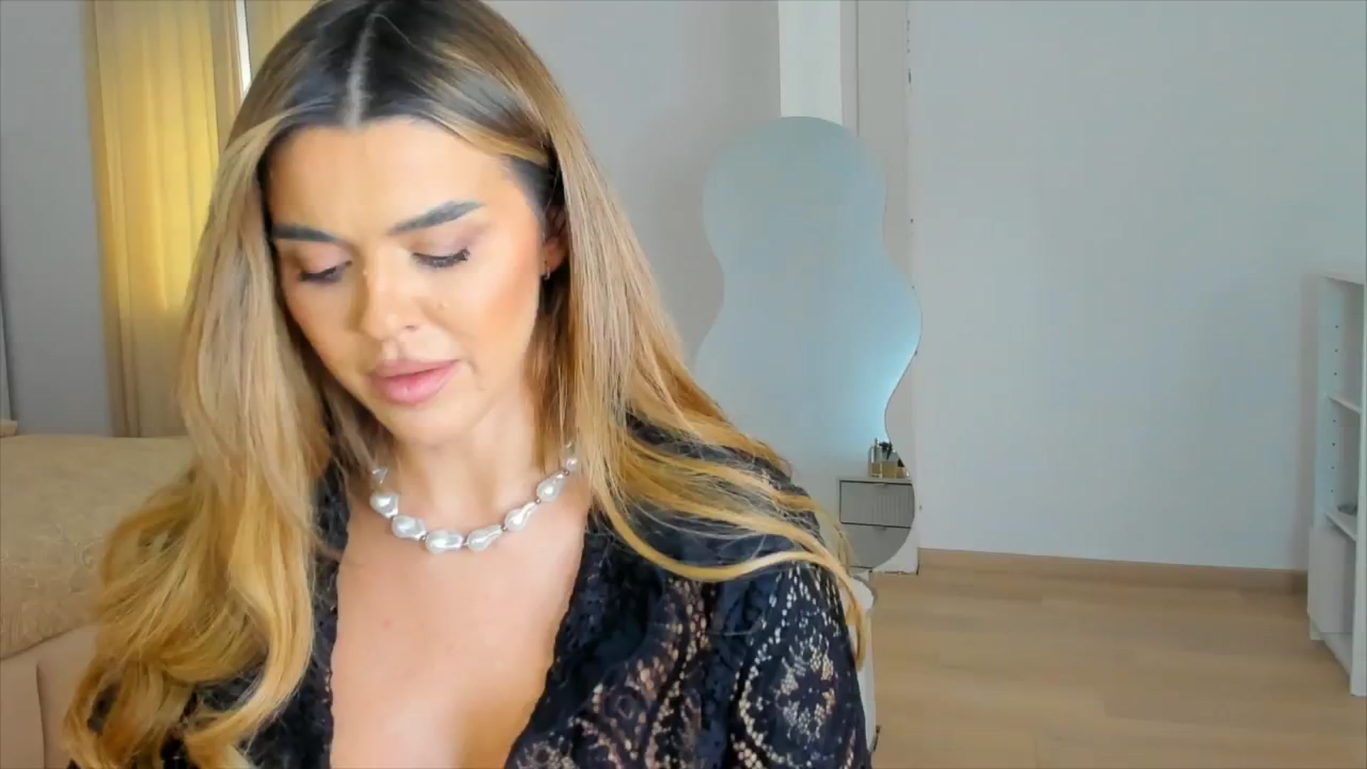 Gallery image thumbnail from DJMonica's myfreecams stream on, 11/18/2024, 12:26 image 18 of 20
