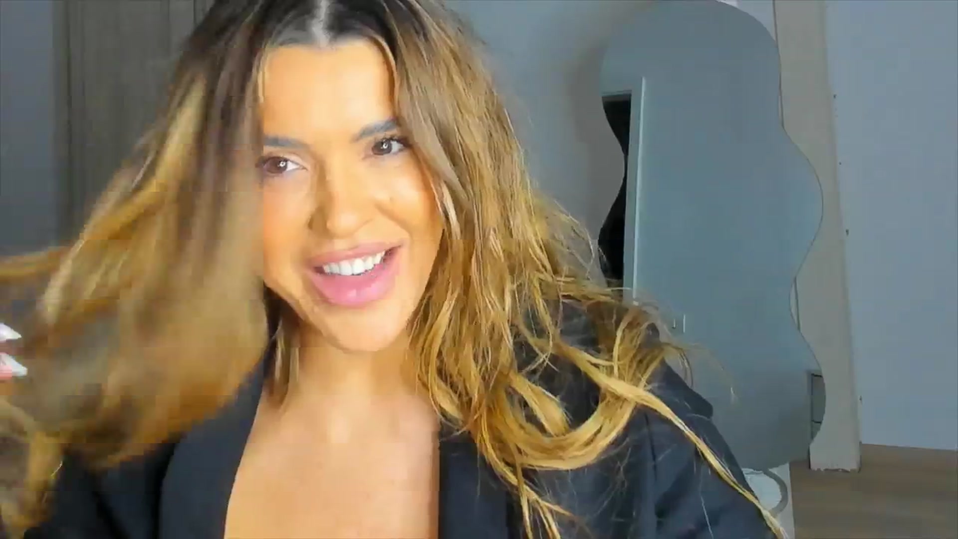 Gallery image thumbnail from DJMonica's myfreecams stream on, 11/21/2024, 15:27 image 19 of 20