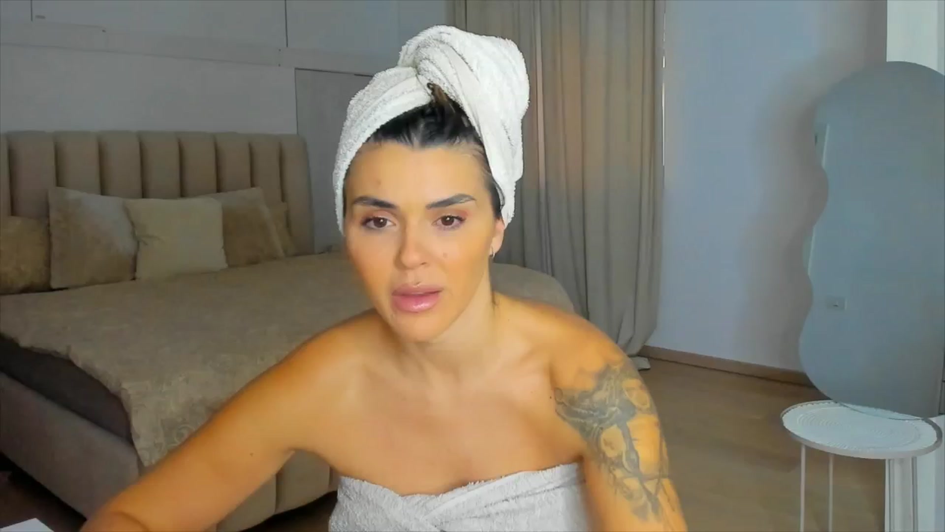 Gallery image thumbnail from DJMonica's myfreecams stream on, 11/23/2024, 14:43 image 12 of 20