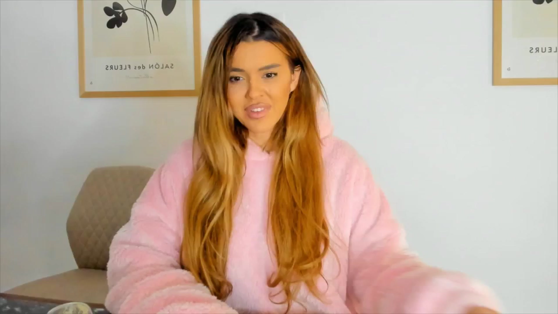 Gallery image thumbnail from DJMonica's myfreecams stream on, 11/26/2024, 13:37 image 18 of 20