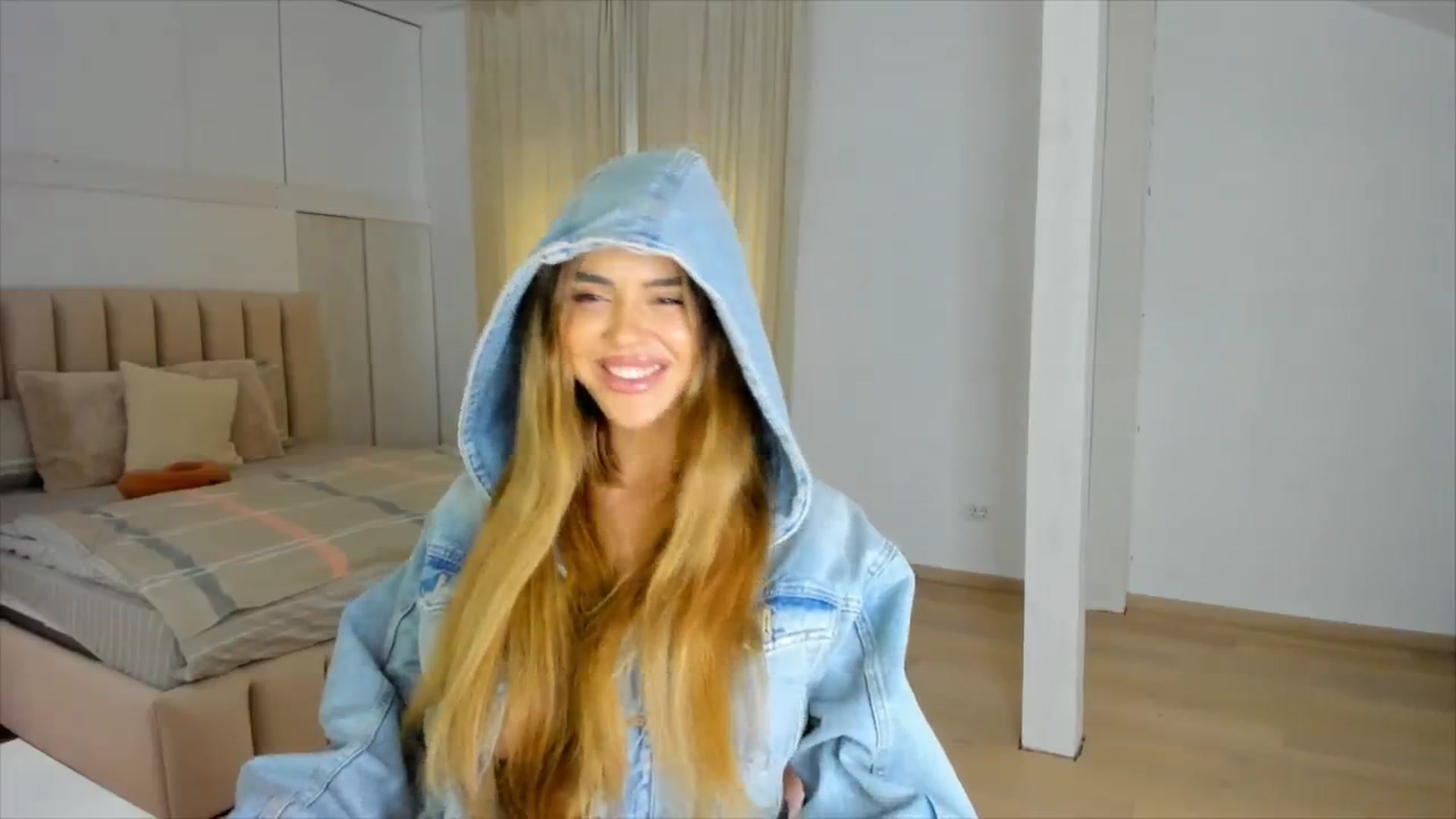 Gallery image thumbnail from DJMonica's myfreecams stream on, 11/30/2024, 13:21 image 5 of 20