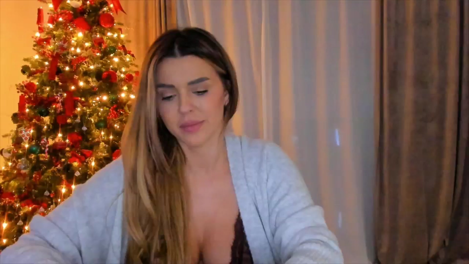 Gallery image thumbnail from DJMonica's myfreecams stream on, 12/17/2024, 13:57 image 15 of 20