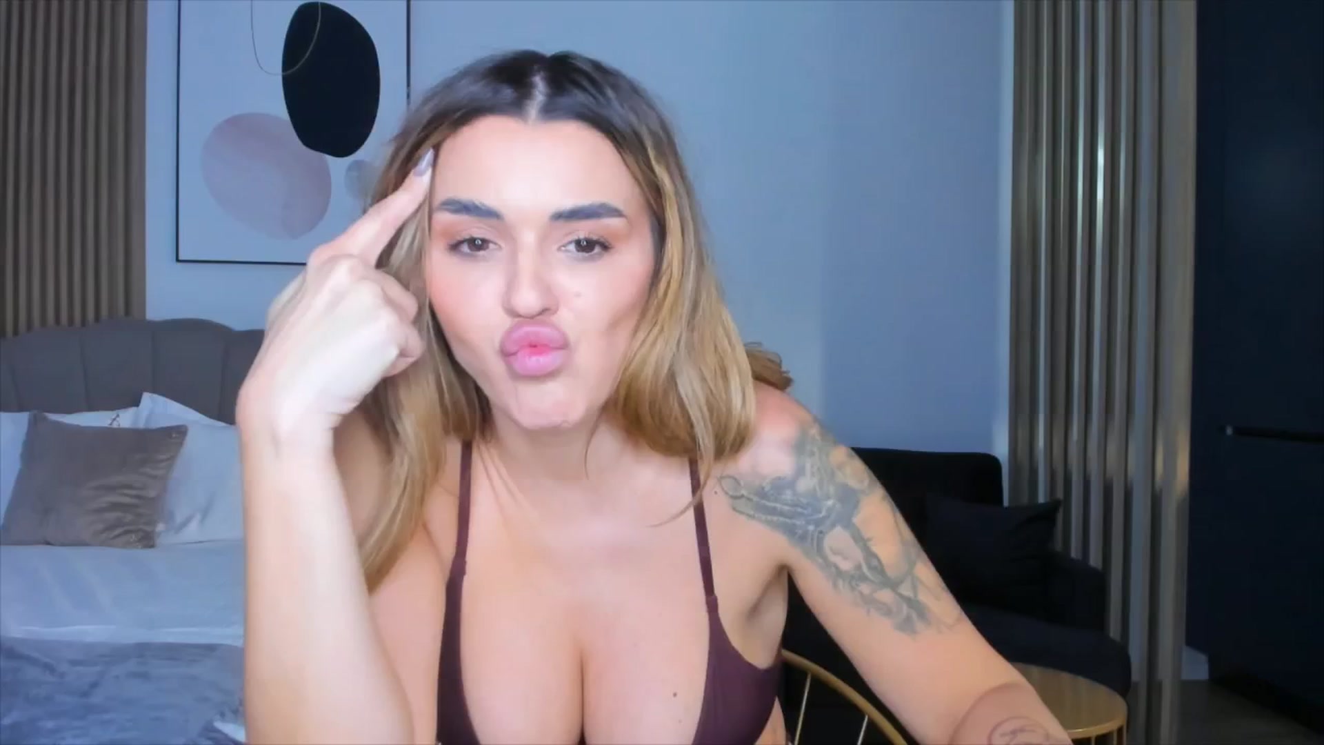 Gallery image thumbnail from DJMonica's myfreecams stream on, 01/13/2025, 13:06 image 6 of 20