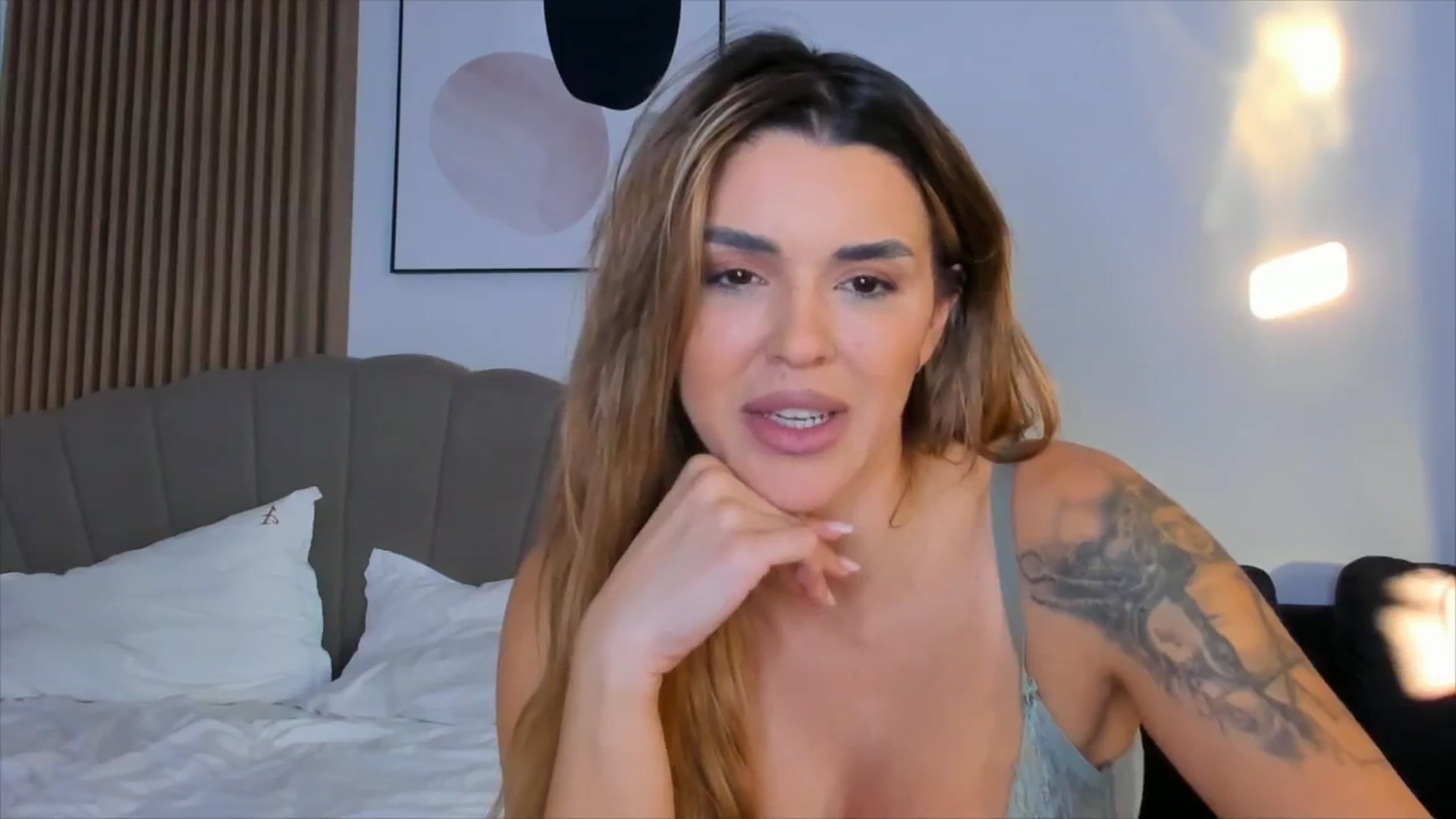 Gallery image thumbnail from DJMonica's myfreecams stream on, 01/16/2025, 14:01 image 6 of 20
