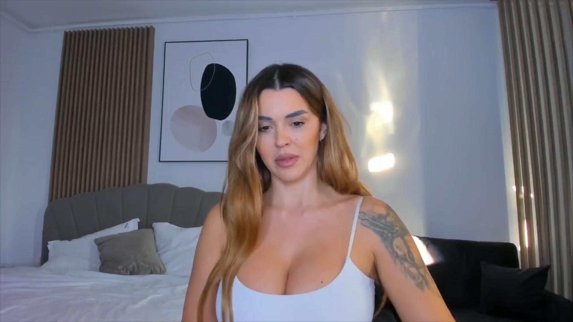 Gallery image thumbnail from DJMonica's myfreecams stream on, 01/17/2025, 14:01 image 17 of 20