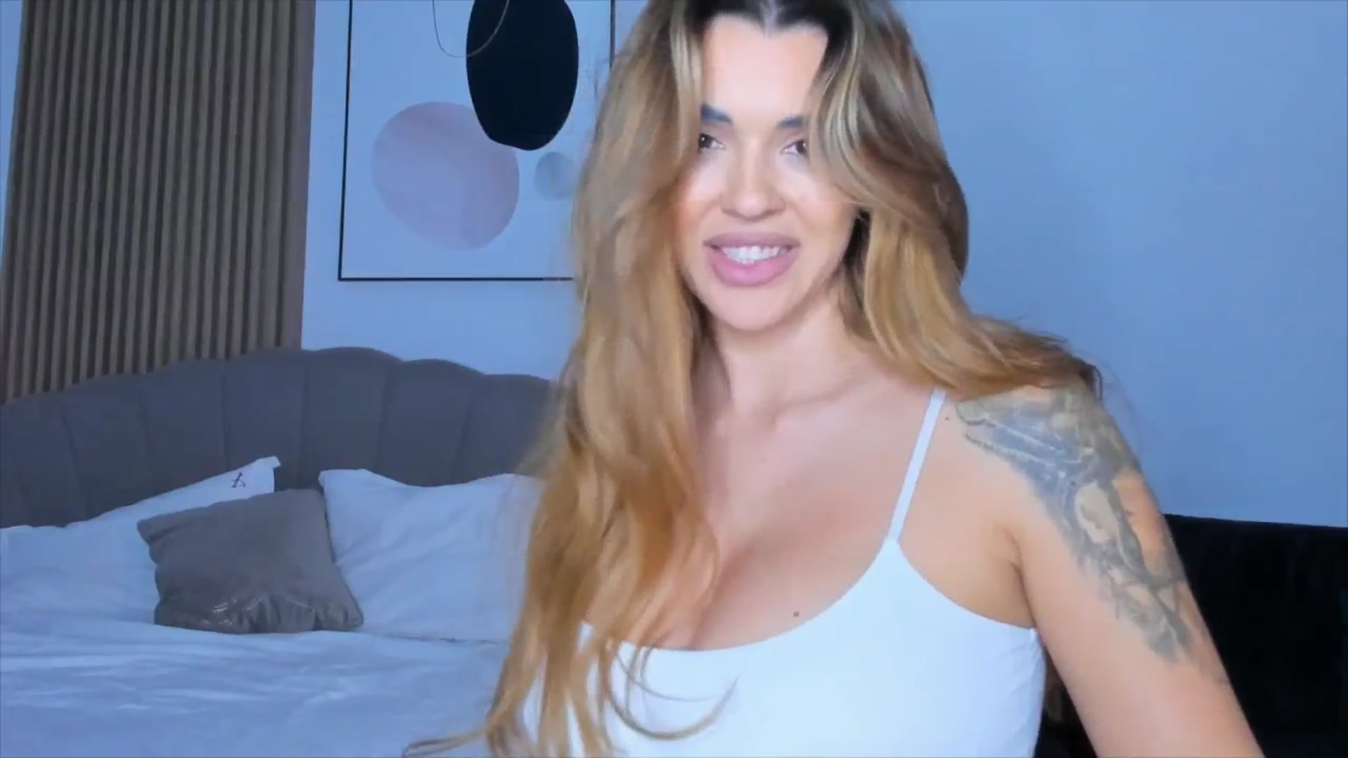 Gallery image thumbnail from DJMonica's myfreecams stream on, 01/17/2025, 15:17 image 4 of 20