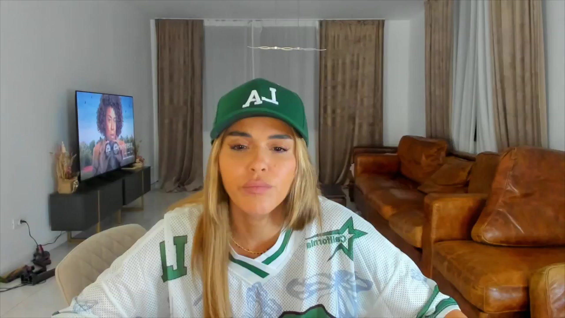 Gallery image thumbnail from DJMonica's myfreecams stream on, 04/06/2025, 12:37 image 3 of 20