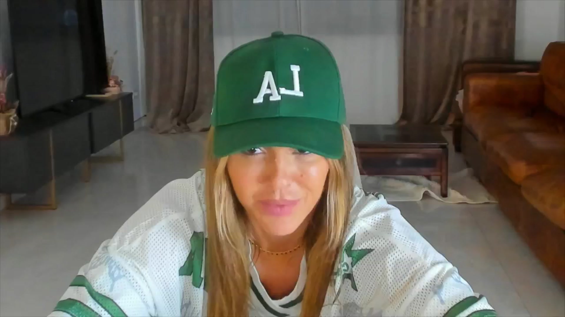 Gallery image thumbnail from DJMonica's myfreecams stream on, 04/06/2025, 14:19 image 2 of 20