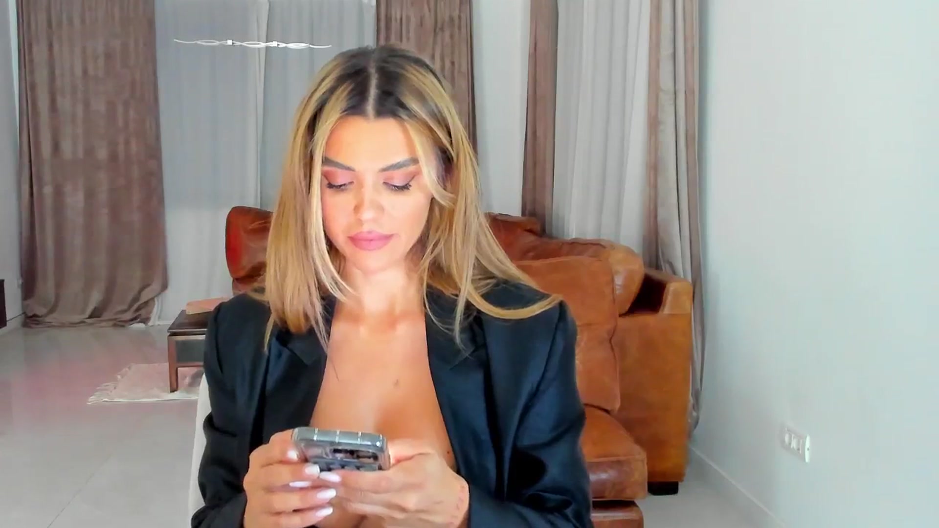 Gallery image thumbnail from DJMonica's myfreecams stream on, 04/26/2025, 14:59 image 20 of 20