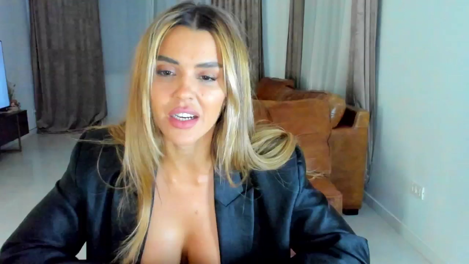 Gallery image thumbnail from DJMonica's myfreecams stream on, 04/26/2025, 16:42 image 1 of 20