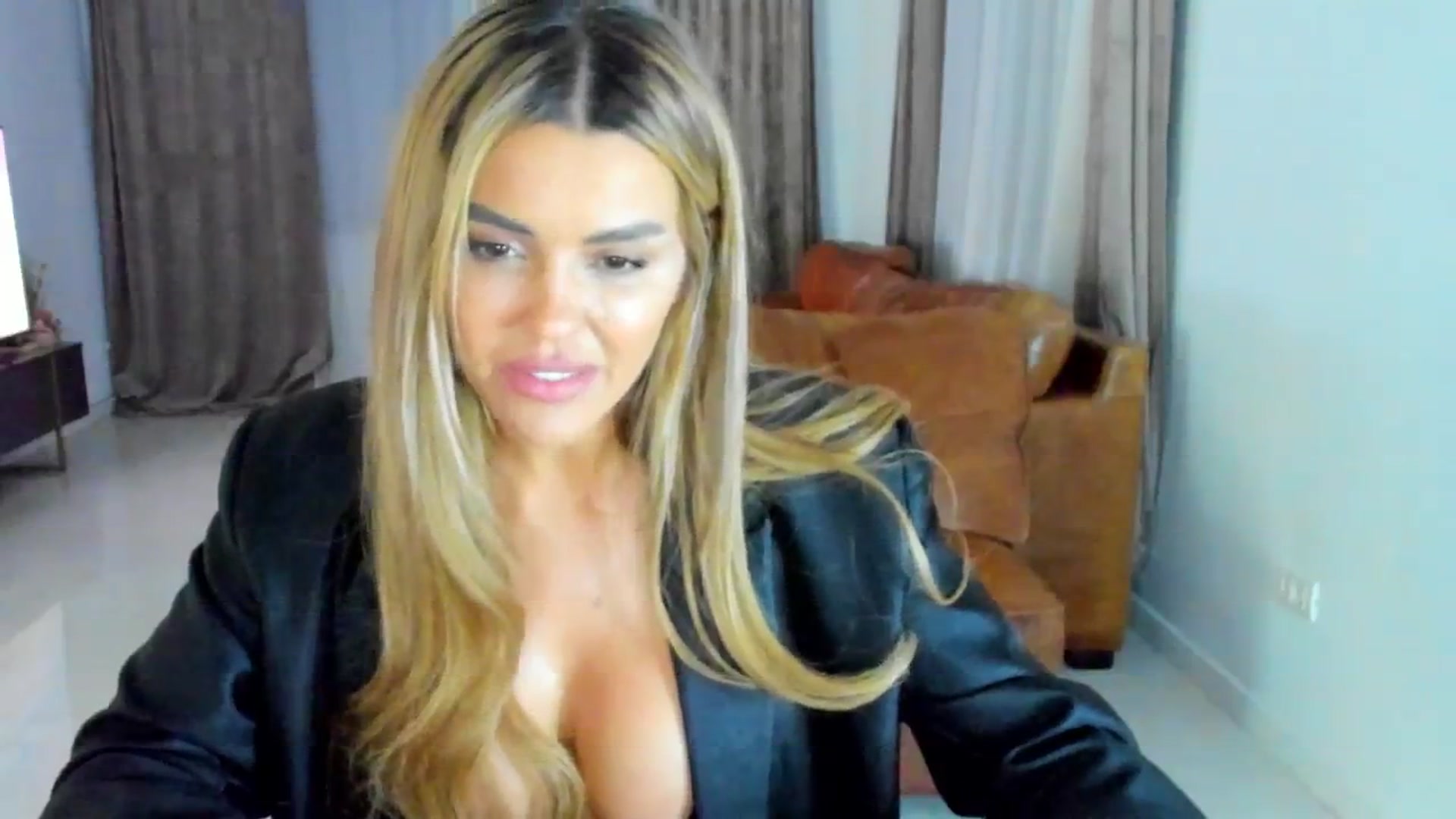 Gallery image thumbnail from DJMonica's myfreecams stream on, 04/26/2025, 16:42 image 4 of 20