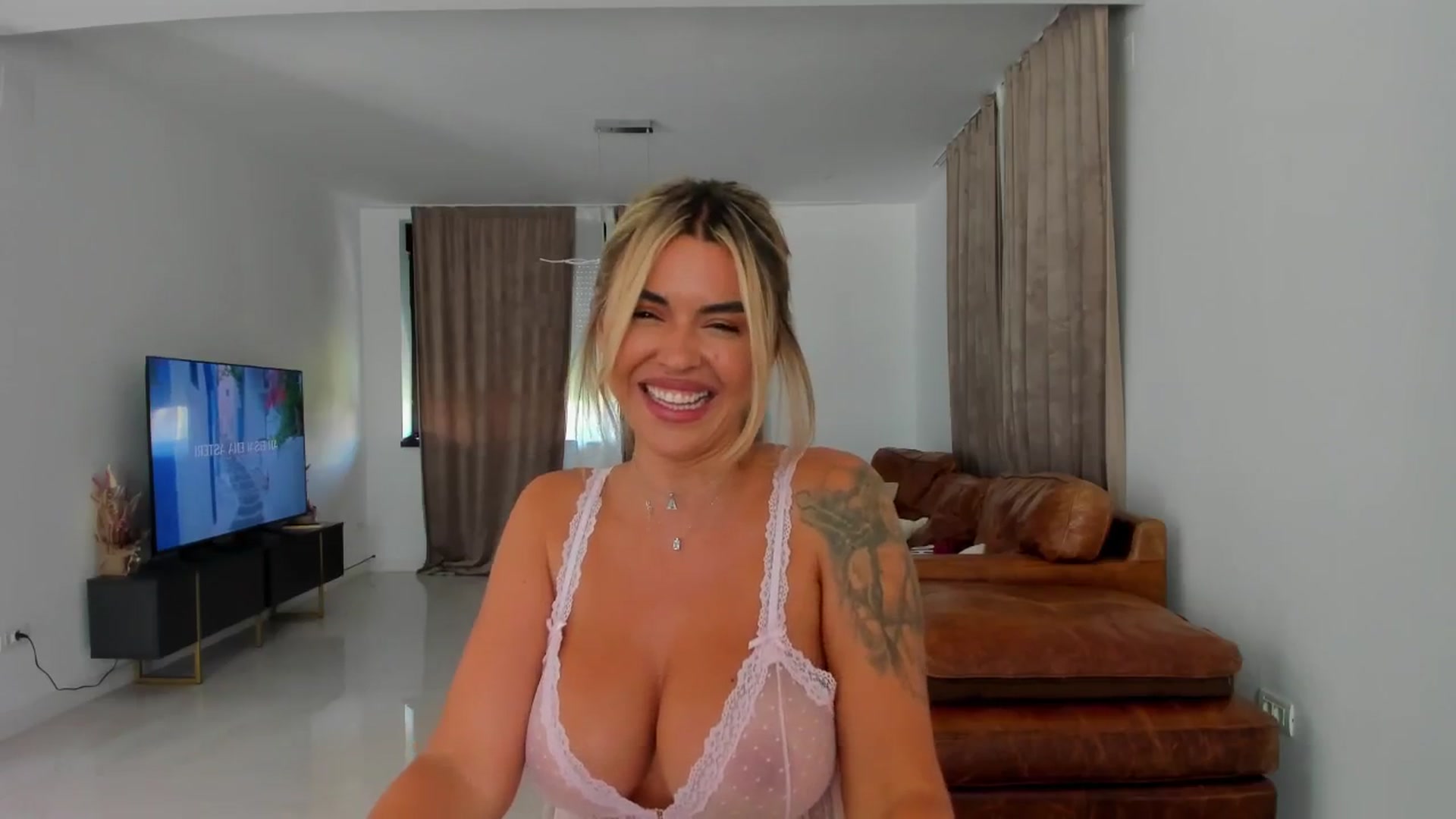 Gallery image thumbnail from DJMonica's myfreecams stream on, 06/24/2025, 11:26 image 11 of 20