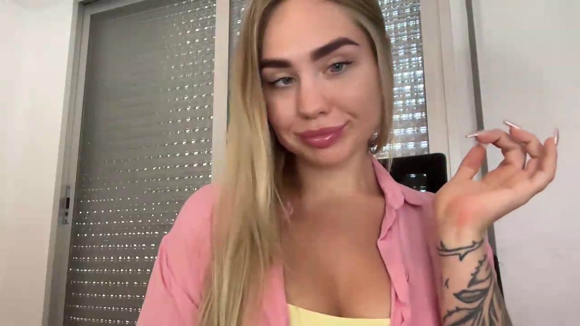 Gallery image thumbnail from DJ_Lol's myfreecams stream on, 07/01/2026, 15:56 image 12 of 20