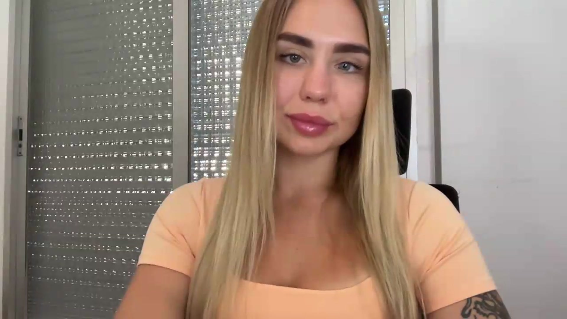 Gallery image thumbnail from DJ_Lol's myfreecams stream on, 07/03/2026, 11:54 image 14 of 20