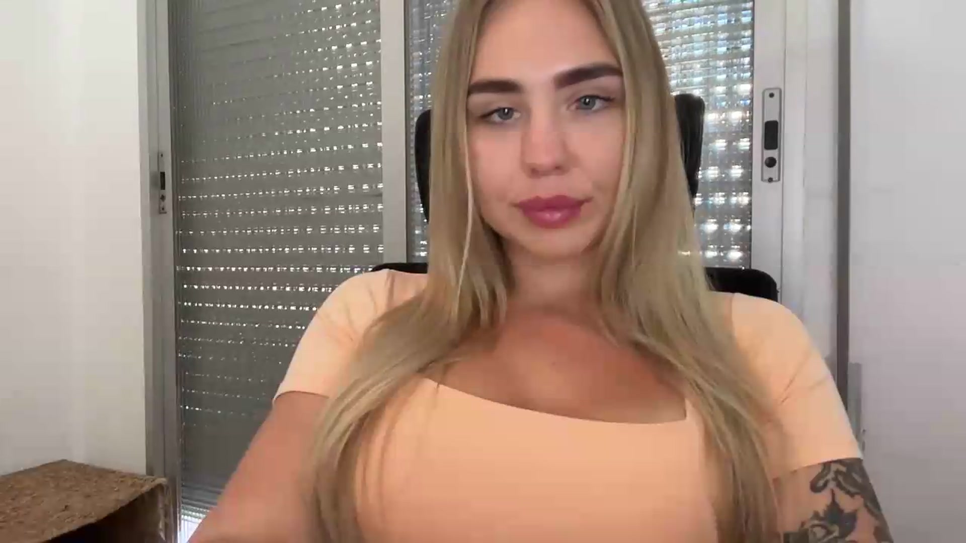 Gallery image thumbnail from DJ_Lol's myfreecams stream on, 07/03/2026, 15:58 image 14 of 20