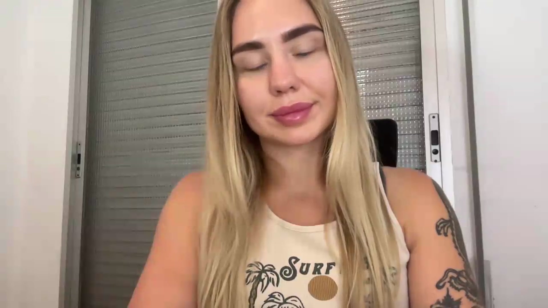 Gallery image thumbnail from DJ_Lol's myfreecams stream on, 07/07/2026, 20:17 image 6 of 20