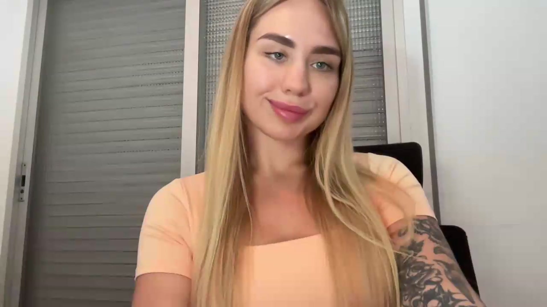 Gallery image thumbnail from DJ_Lol's myfreecams stream on, 08/03/2026, 19:35 image 16 of 20