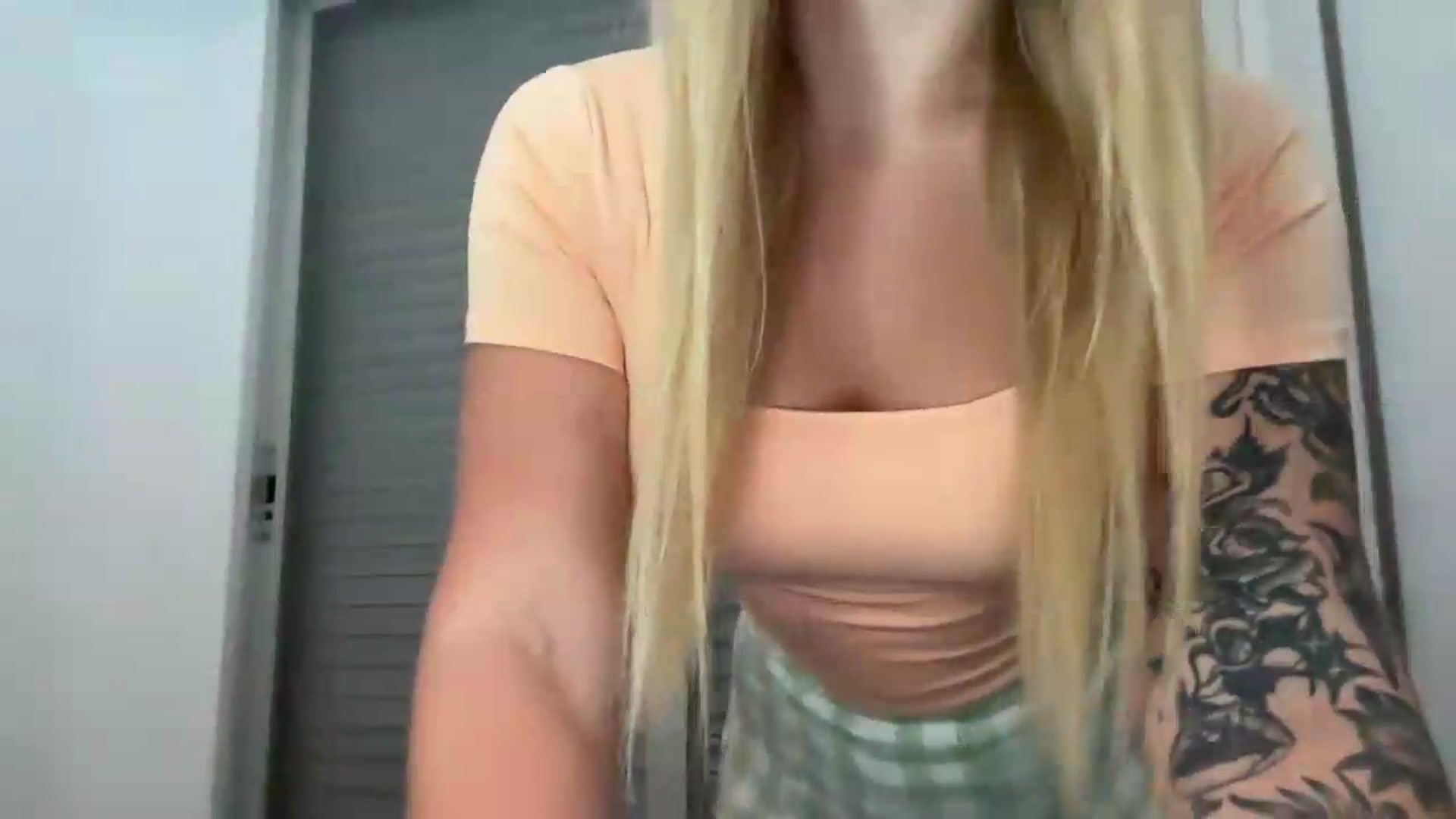 Gallery image thumbnail from DJ_Lol's myfreecams stream on, 08/03/2026, 19:35 image 15 of 20