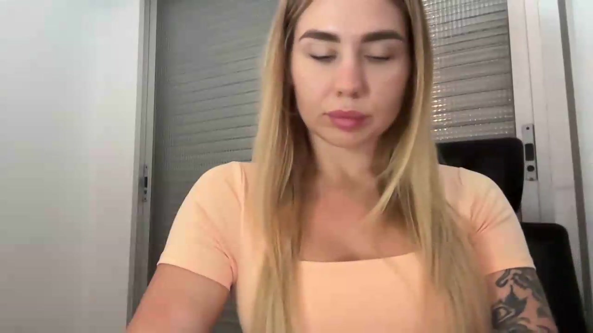 Gallery image thumbnail from DJ_Lol's myfreecams stream on, 08/03/2026, 20:00 image 14 of 20