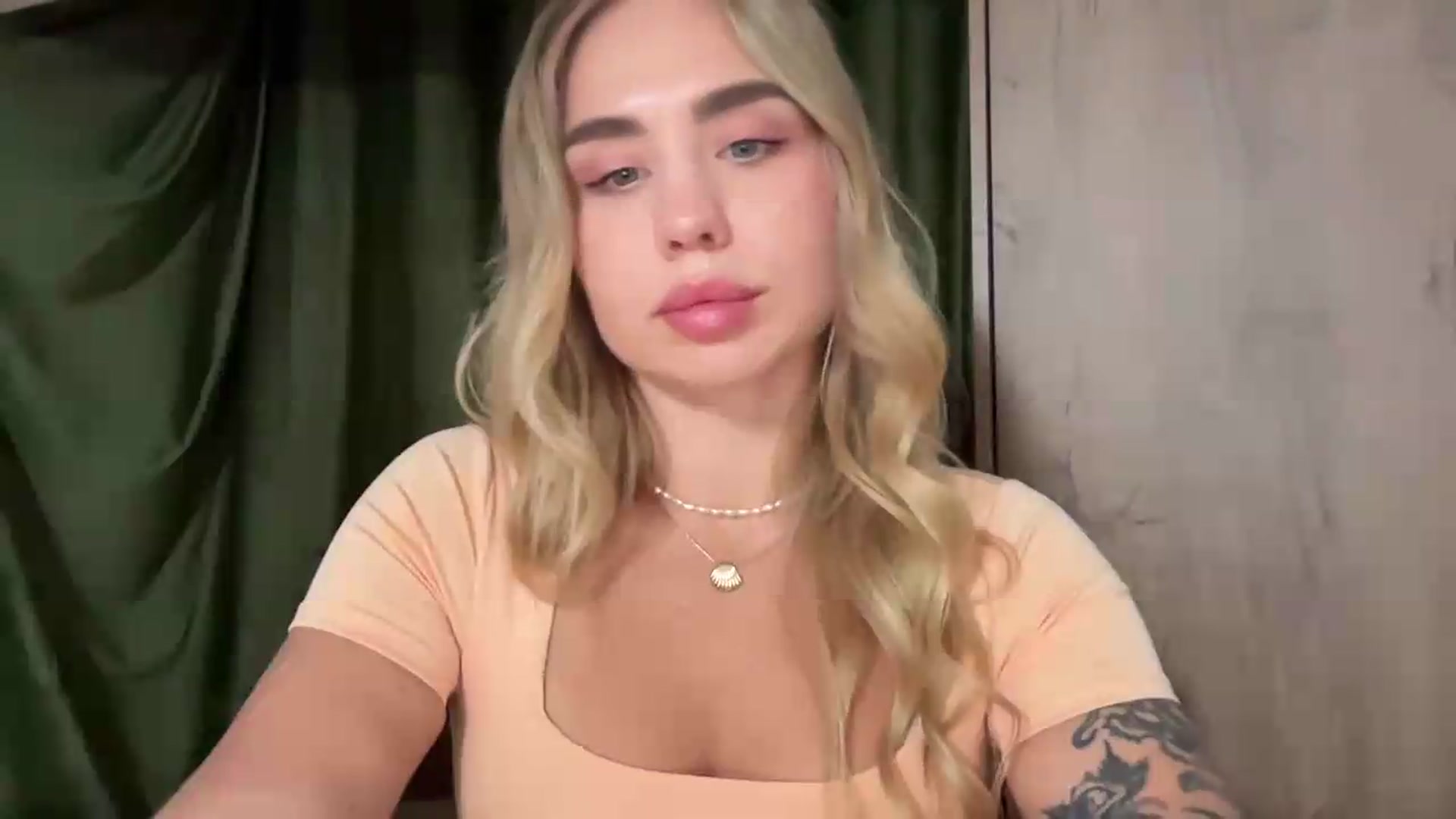 Gallery image thumbnail from DJ_Lol's myfreecams stream on, 08/20/2026, 14:58 image 17 of 20
